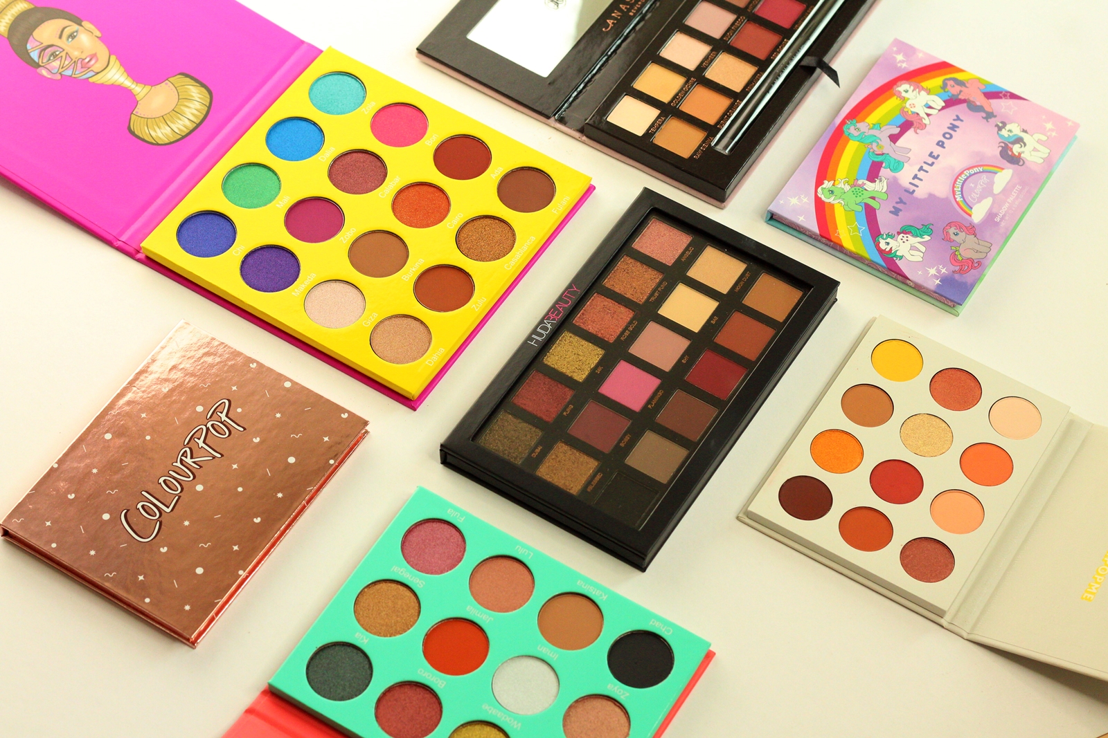 Eyeshadow Palettes You Should Know for Under RM200 (USD 50) Eyeshadow Palettes You Should Know for Under RM200 (USD 50) Favful
