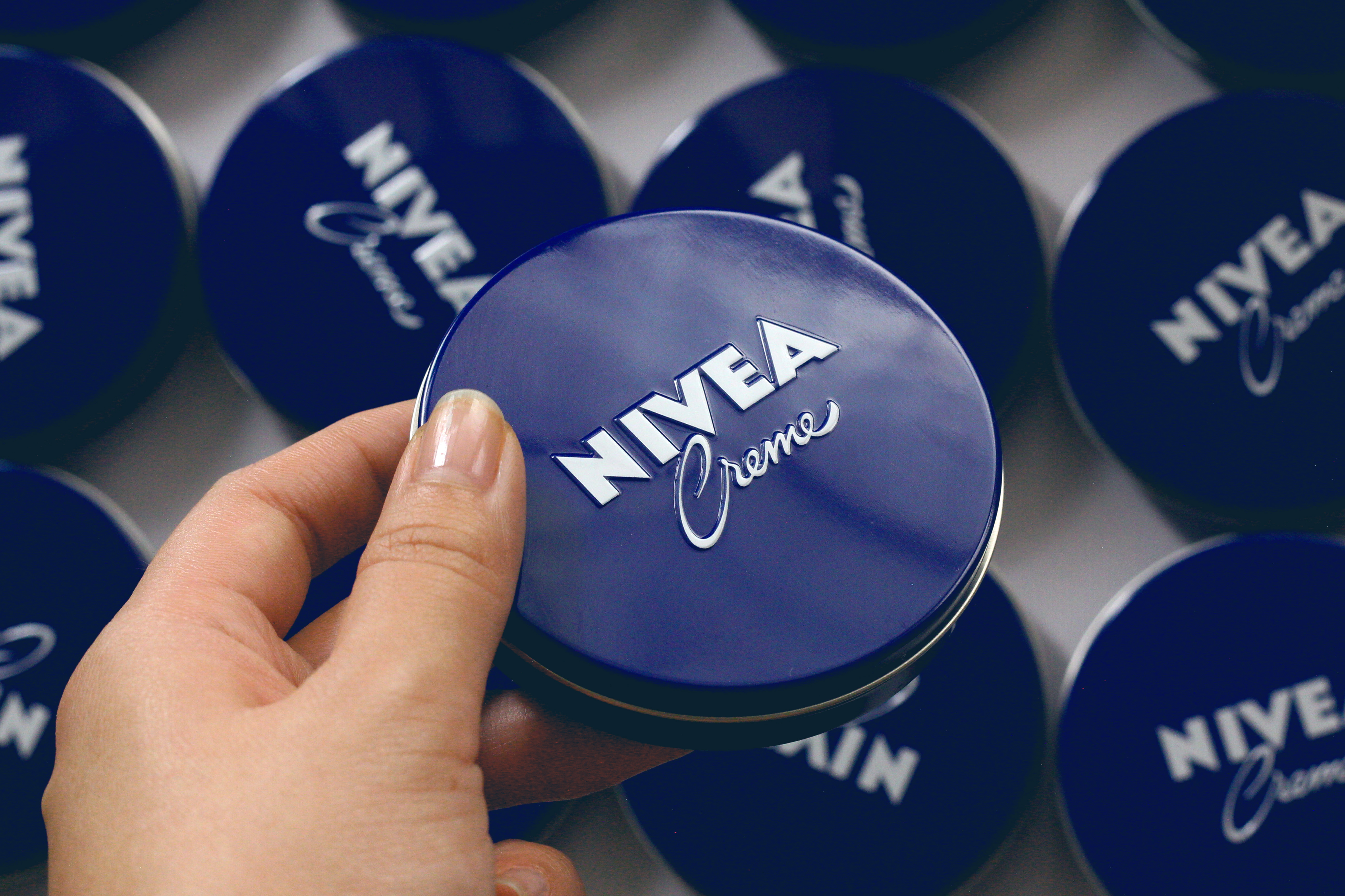 YOUR CRÈME, THOUSAND WAYS. YOUR CRÈME, THOUSAND WAYS. Favful