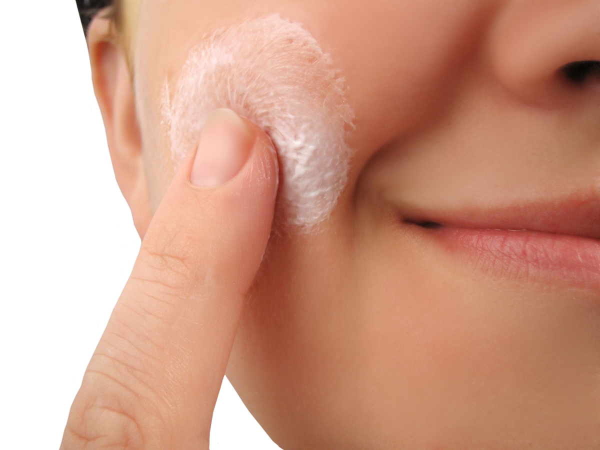 Top 10 Best Acne Spot Treatment from the Drugstore | Favful
