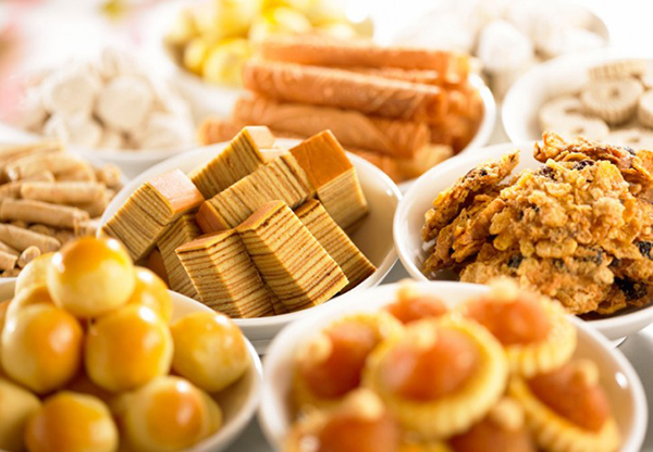 This is just how many calories your fave CNY snacks are 